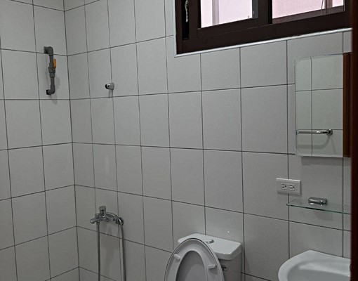 中正路!超大坪數!電梯套房!獨立洗衣機! - Image 5