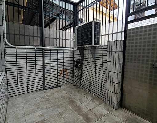 右昌l翻新透天4房l台積電8分鐘l - Image 9