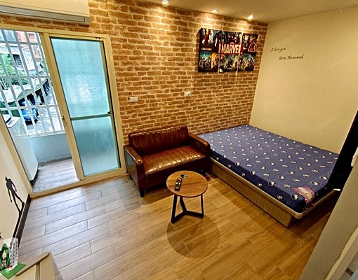 【近觀光夜市】獨立陽台✨低階樓層✨精美套房、木地板 - Image 2