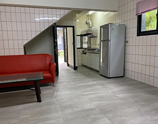 鹿谷獨立套房並有專用廚房及專屬停車位且含水電及網路 - Image 2