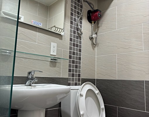 近桃園火車站1+1帶陽台獨立套房 - Image 5