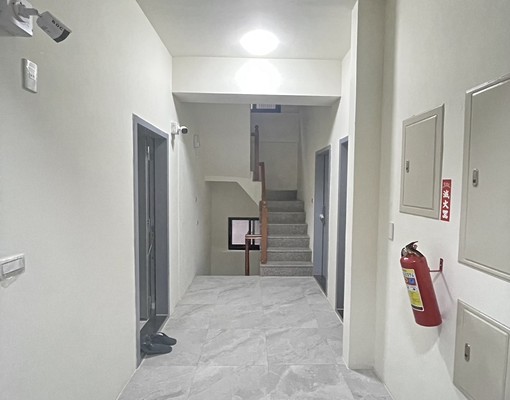 全新興大忠孝鬧中取靜🔥獨洗陽台雙租補戶籍機車位子母車飲水機 - Image 8