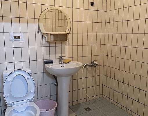 ⭐️長安街公寓套房(含水費,天然瓦斯,第四台)💫 - Image 6