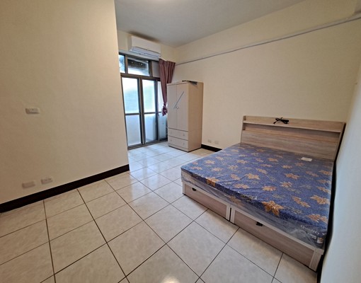 獨洗獨曬大陽台獨立大套房.可租補 - Image 3