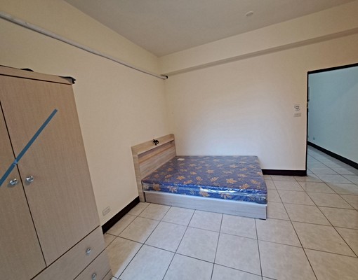 獨洗獨曬大陽台獨立大套房.可租補 - Image 4