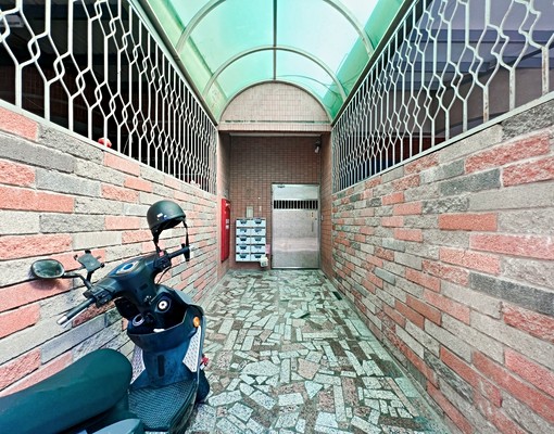 台南安平/三房有平面車位/屋主直租 - Image 8