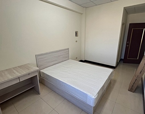 金山街超高cp值近竹科園區前段電梯套房 - Image 1