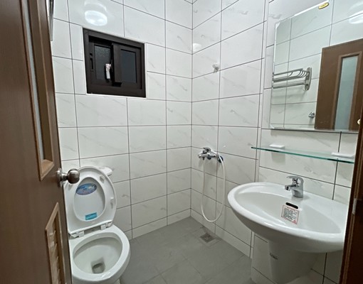 採光好套房.金馬.矽品商圈、特立屋-首選 - Image 2