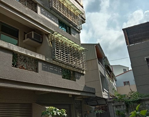 屋主自租，4樓整棟透天出租近仁和崇德商圈 - Image 1