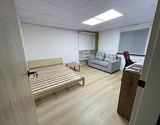 含網路第四台/水電費按帳單,邊間整層住家捷運站公車站賣場學區 - Image 3