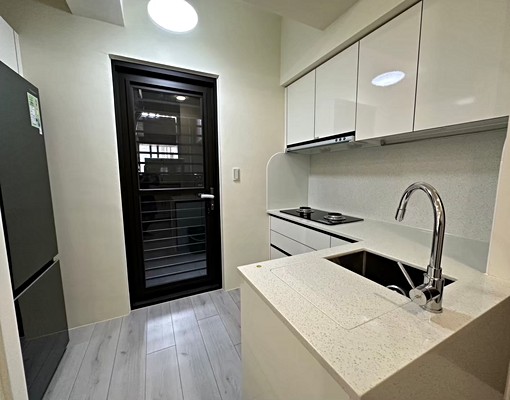 中國醫BOT車程5分鐘新屋3房平車.家俱全配.一行李箱入住! - Image 13