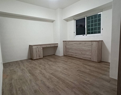 🏡帝王軒電梯華夏全新翻修三房🏡可租補 - Image 3