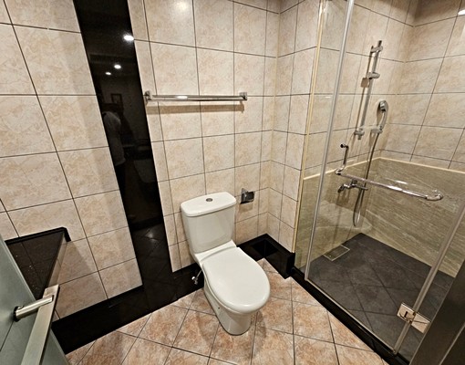 教育大學旁超美大套剩下不多 - Image 6