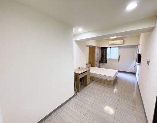 ★電梯管理員★獨洗大陽台★可租補★超大間★ - Image 2