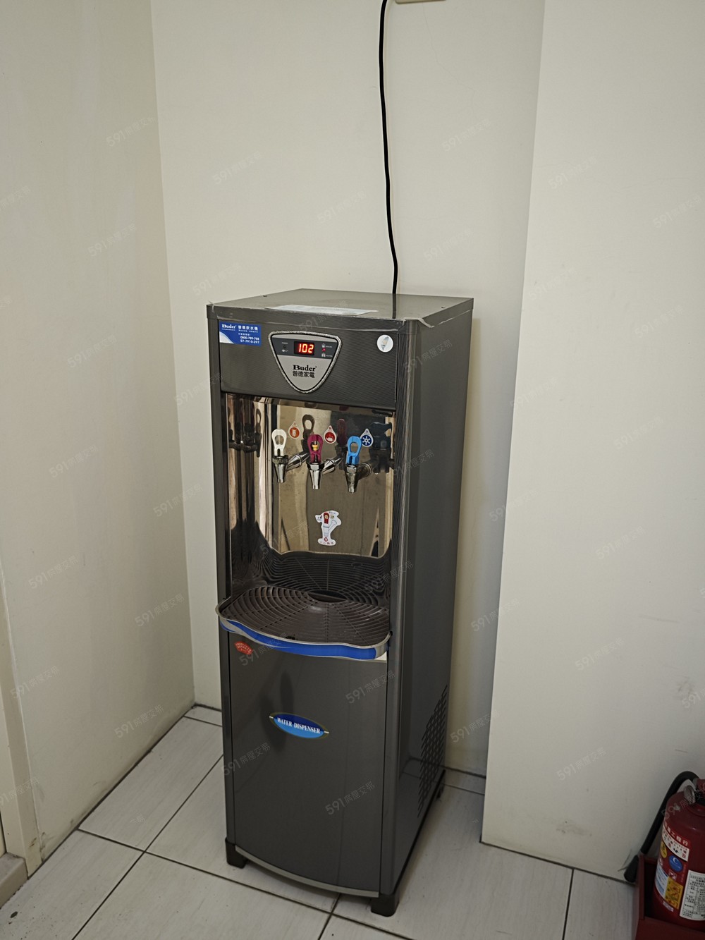 2/4樓有公用飲水機