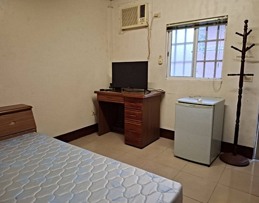 屋主自租庭園式大套房有車位 - Image 6