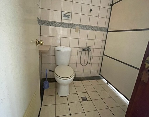 整棟115坪透天出租|西屯捷運百貨旁|適合公司/宿舍/補習班 - Image 10