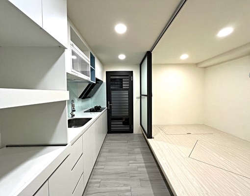 南屯二房🏡廚房☀️陽台💯可租屋補助［加賴聯絡］ - Image 2