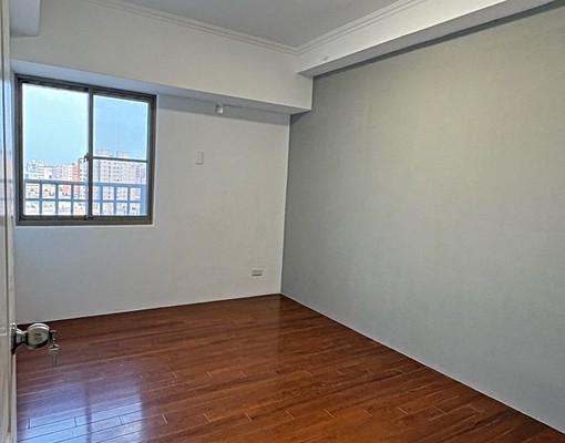 近巨蛋百貨自由黃昏市場,全新裝修美學住宅 - Image 8