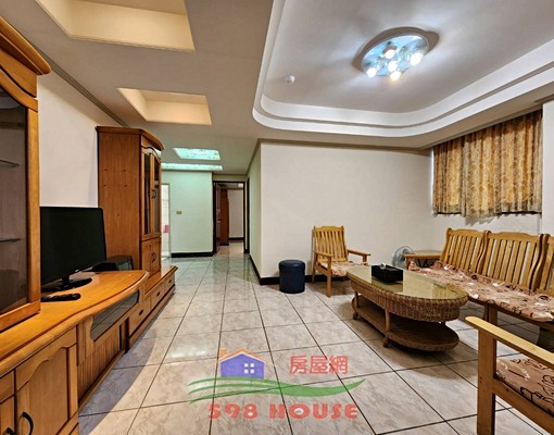 竹北國中旁。超優惠美三房。搶手出租 - Image 1