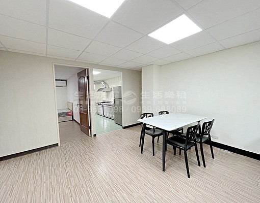 中正路華廈✦近總圖可租補有電梯設備齊全室內寬敞 - Image 6