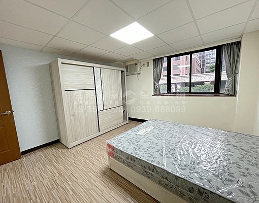 中正路華廈✦近總圖可租補有電梯設備齊全室內寬敞 - Image 9