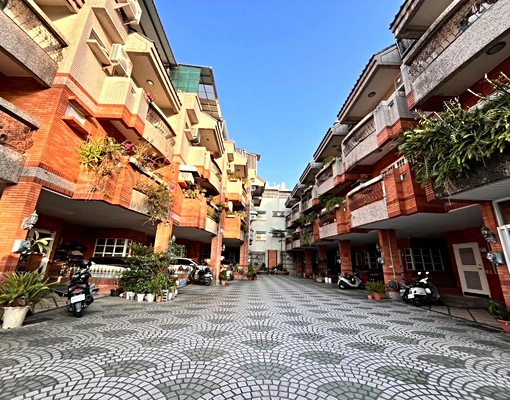 演藝廳公園雙車別墅 - Image 1