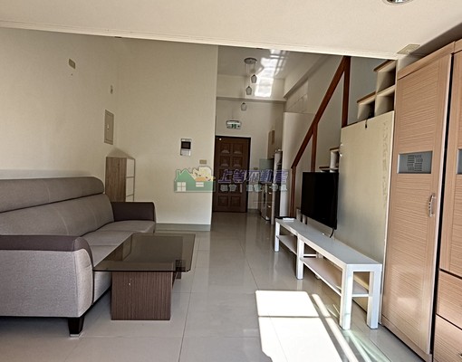 高鐵旁電梯管理有陽台樓中樓套房 - Image 5