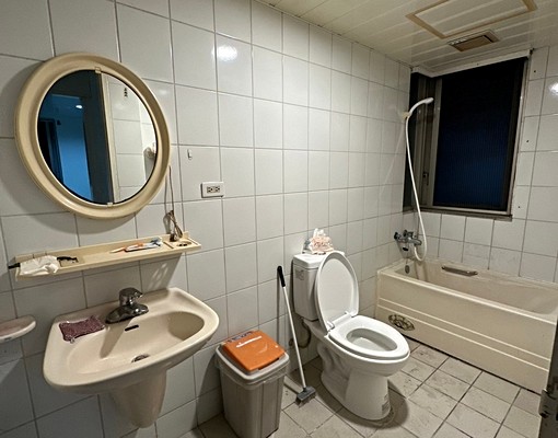 近學區,生活機能優,周遭有公園,便利超商 - Image 6