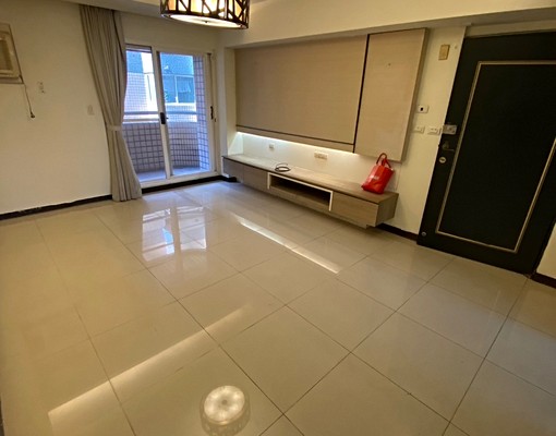 五權車站崇倫國中旁/精美裝潢社區三房/可租補可寵 - Image 3