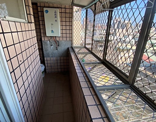 五權車站崇倫國中旁/精美裝潢社區三房/可租補可寵 - Image 9