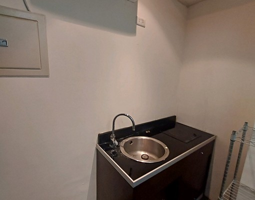 大遠百電梯精裝套房/可開伙/瓦斯熱水 - Image 4