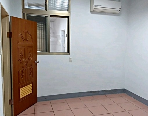 仁爱街(靠近捷運.市場) - Image 6