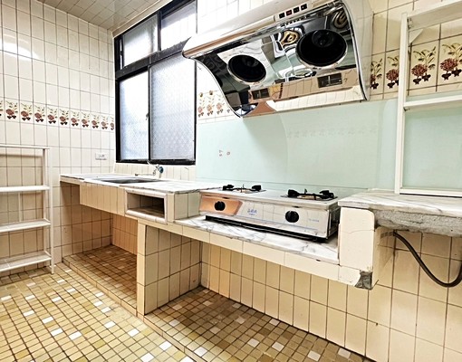 💟松隆路精緻雅房🪟獨立陽台✨租金全包👍可租補 - Image 9