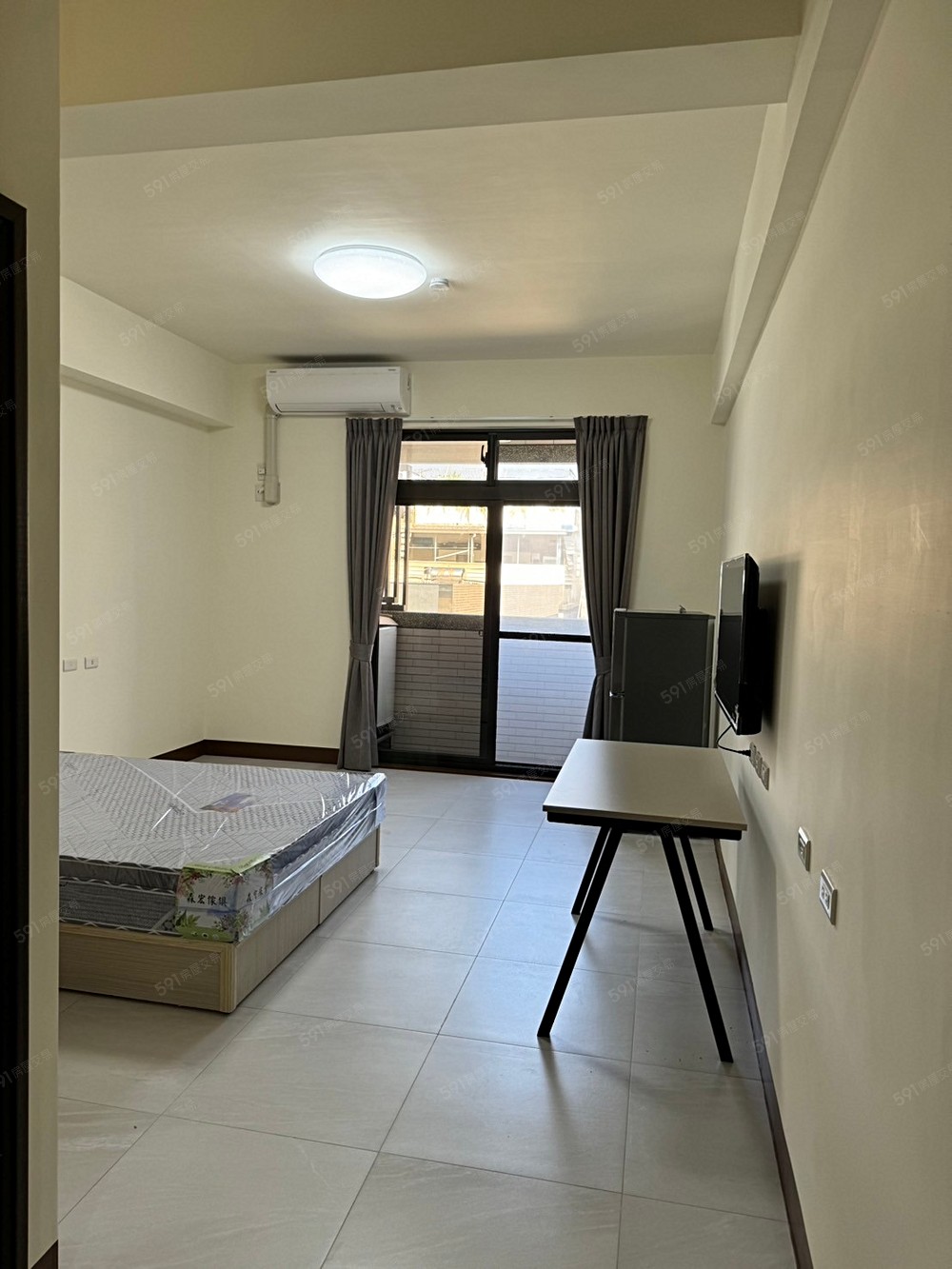 房間配置寬敞乾淨明亮3