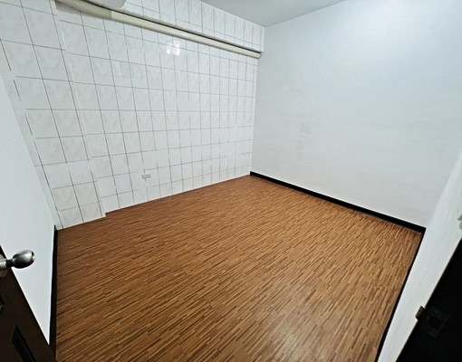 電梯優質三房-格局方正屋況優-台水電計價 - Image 5