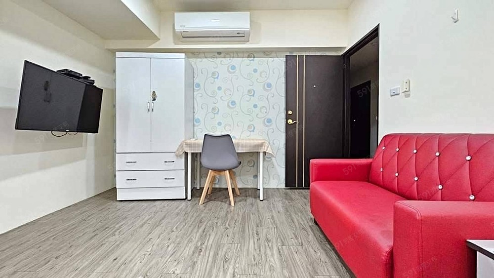 近台中火車站❤️電梯套房❤️子母車❤️汽車位❤️大面積採光 - Image 1