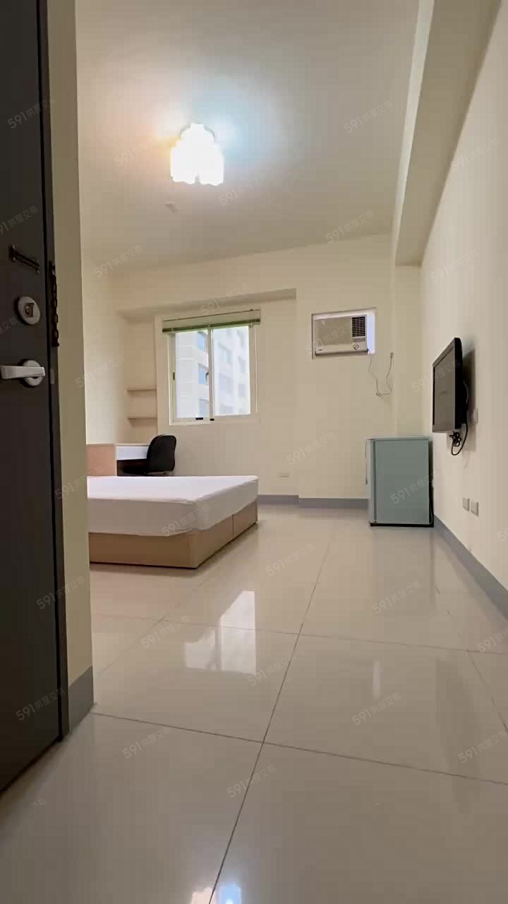 科學園區金山街透天電梯獨立套房 - Image 1