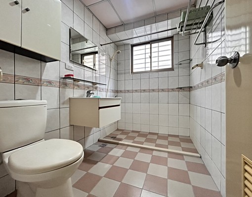 鳳新高中商圈超大三房平面車位含管可租補可設籍 - Image 6