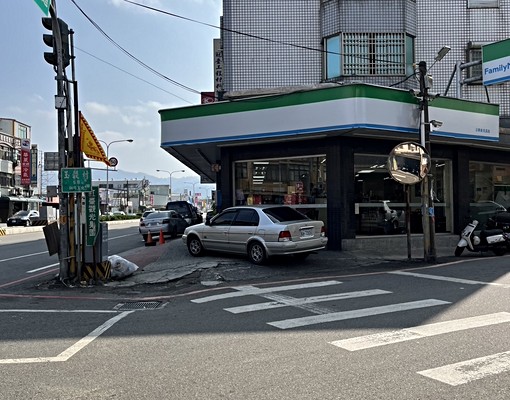 近聯合科大,全新雅房,全新家具,冷氣變頻冷暖,近全家超商 - Image 7