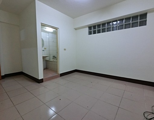 電梯大樓大3房室內30坪.可租補 - Image 5