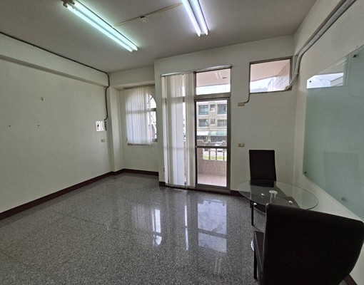 有獨立廚房@鄰便利商店@路邊好停汽車@租補可 - Image 5