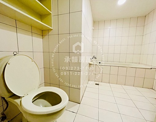 近桃園巨蛋空間寬敞雙陽台大四房 - Image 9