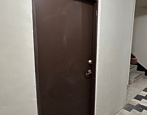 信義4-1*連網大電視電梯套房～(可租屋補助) - Image 6