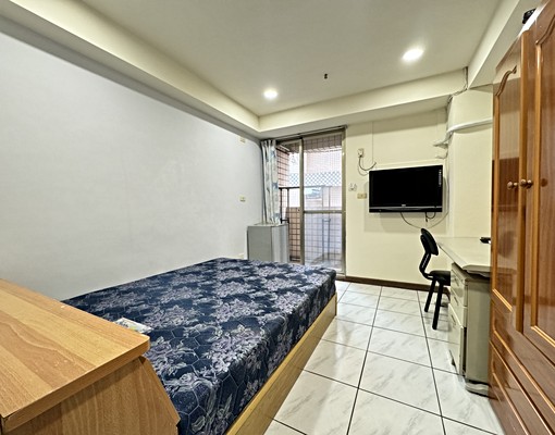 📌逢甲青海獨洗獨曬📌子母車+24管理員+有電梯 - Image 1