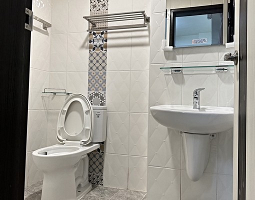 坐西朝東|男女皆可🌳租金劃算|光明街 - Image 3