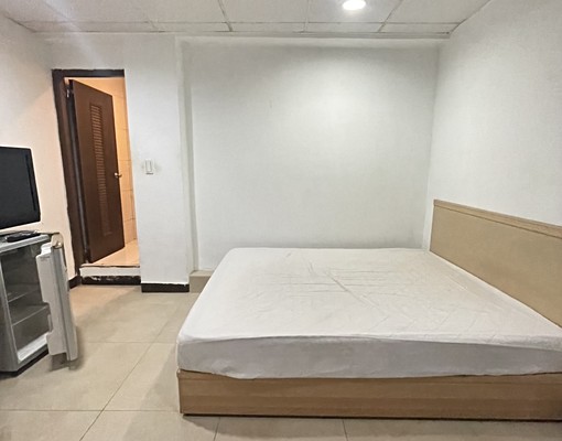 低總價永和水泥頂加獨立大套房 - Image 2