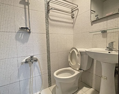 低總價永和水泥頂加獨立大套房 - Image 3