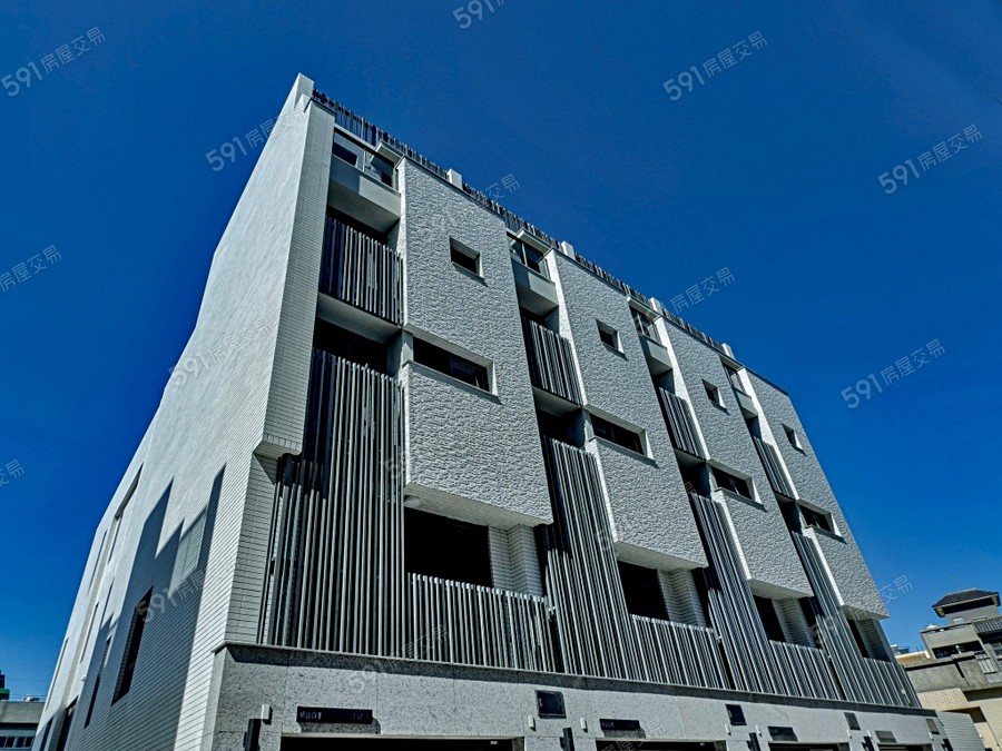 晴山白里實景圖