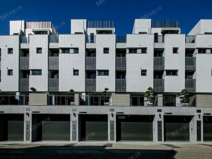 晴山白里實景圖